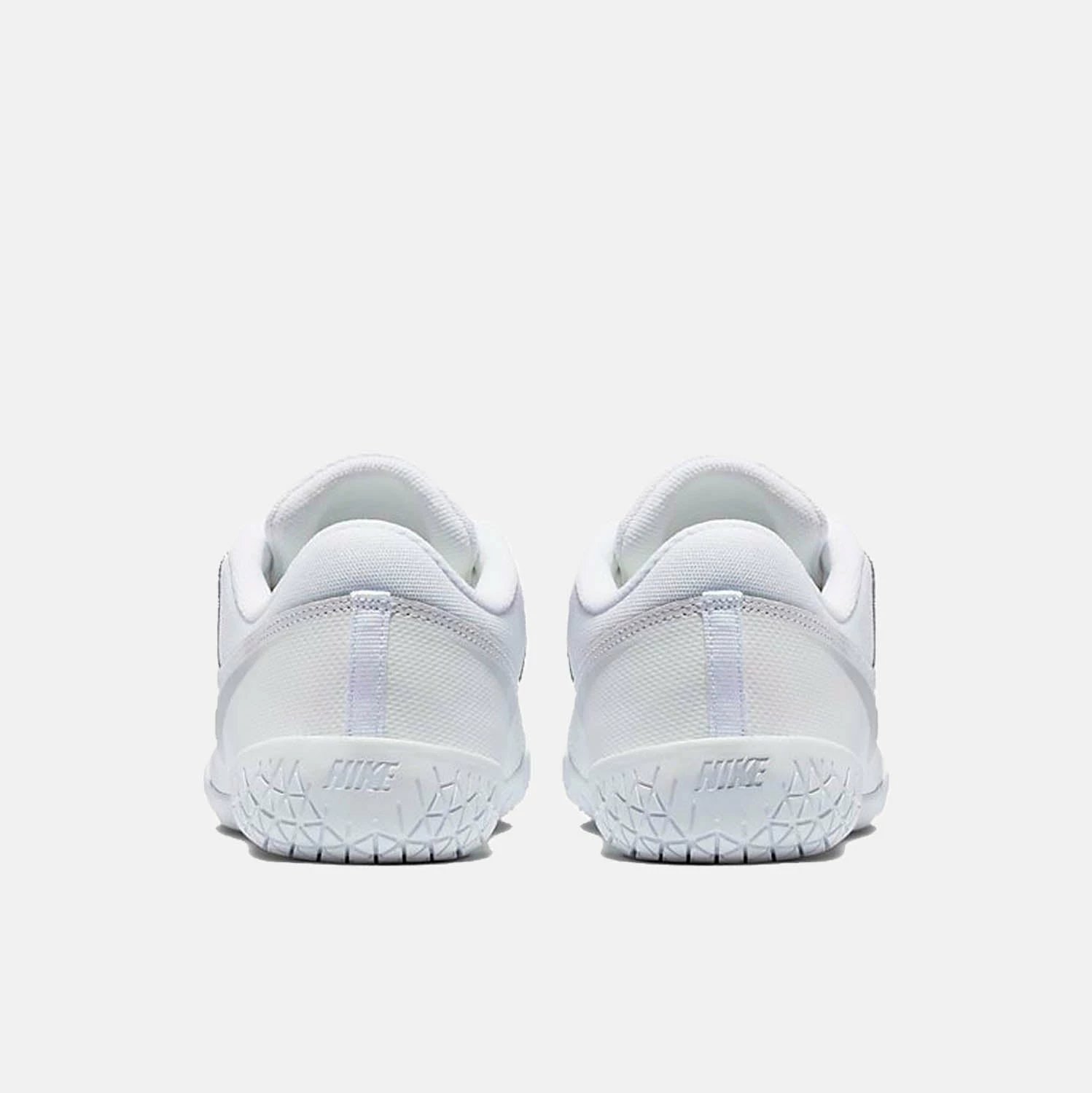 Nike Women's Sideline IV Cheerleading Shoe, White 4 Nike Women's Sideline IV Cheerleading Shoe, White - Image 4